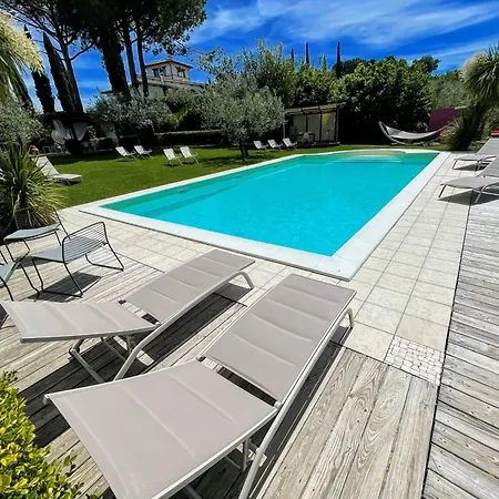 Stylish With Amazing Views And Pool Near Montefalco And Bevagna Sleeps 14 Villa *