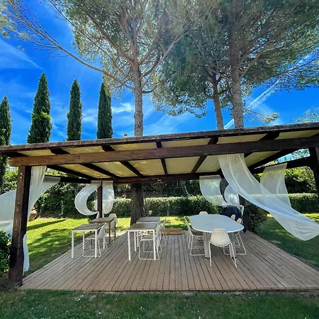 Villa Stylish With Amazing Views And Pool Near Montefalco And Bevagna Sleeps 14 Belvedere (Perugia)
