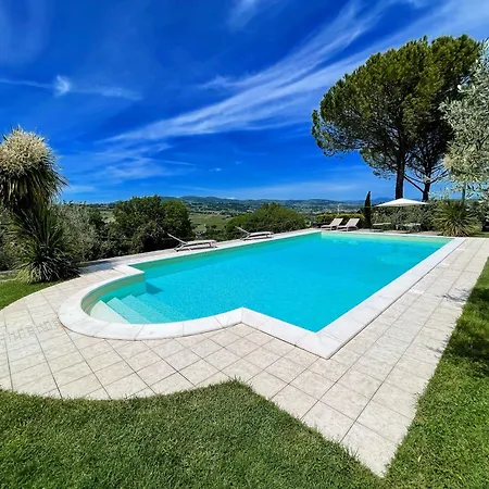 Villa Stylish With Amazing Views And Pool Near Montefalco And Bevagna Sleeps 14 *