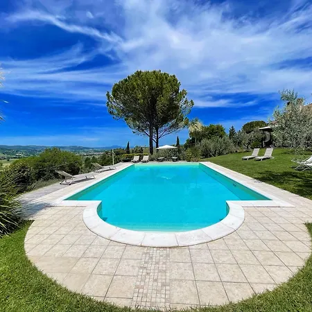 Stylish With Amazing Views And Pool Near Montefalco And Bevagna Sleeps 14 Villa Belvedere (Perugia)