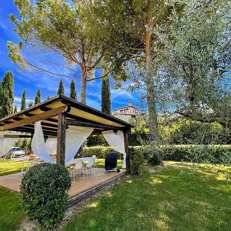 Stylish With Amazing Views And Pool Near Montefalco And Bevagna Sleeps 14 Villa