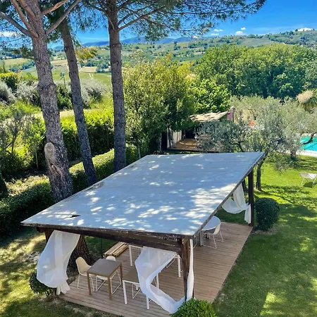 Villa Stylish With Amazing Views And Pool Near Montefalco And Bevagna Sleeps 14