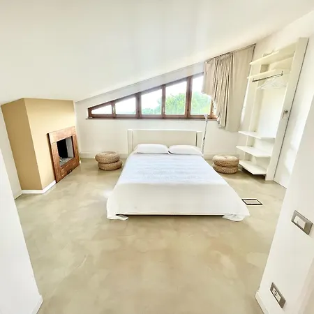 Villa Stylish With Amazing Views And Pool Near Montefalco And Bevagna Sleeps 14