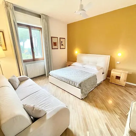 Villa Stylish With Amazing Views And Pool Near Montefalco And Bevagna Sleeps 14 Belvedere (Perugia)