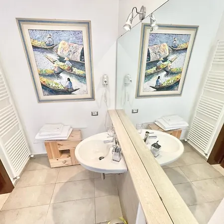 Villa Stylish With Amazing Views And Pool Near Montefalco And Bevagna Sleeps 14 *