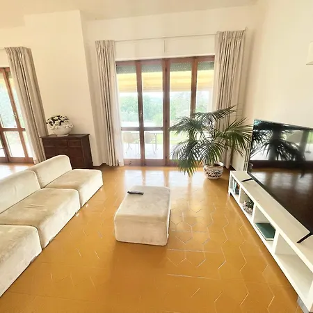Villa Stylish With Amazing Views And Pool Near Montefalco And Bevagna Sleeps 14