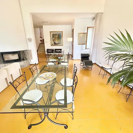 Villa Stylish With Amazing Views And Pool Near Montefalco And Bevagna Sleeps 14 *