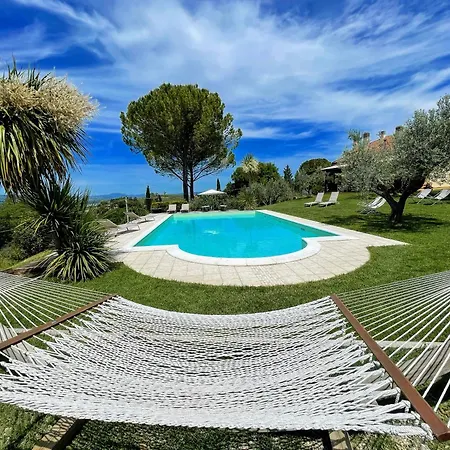 Stylish With Amazing Views And Pool Near Montefalco And Bevagna Sleeps 14 Villa *